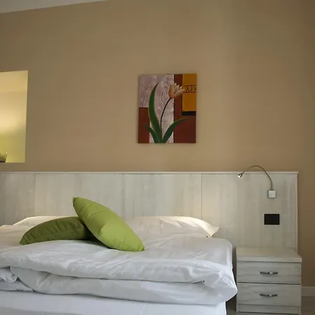 Du Parc & Hotel 3*