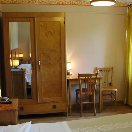 Du Parc & 3*