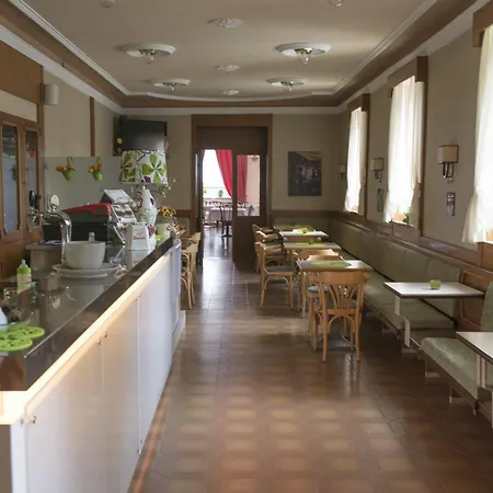 Du Parc &